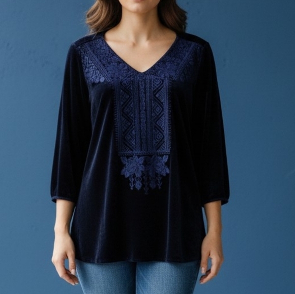 ANDREE BY UNIT Tops - Andree BY UNIT Navy Blue Embroidered V-Neck Velvet Festival Blouse